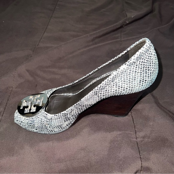 Tory Burch Heels Snake Skin Open Toe Slip On Wedge Pump Shoes Women's 8.5 - Picture 4 of 6